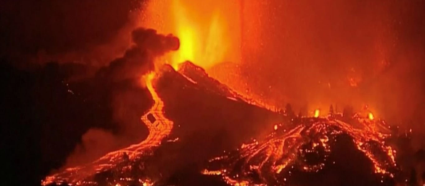 Συναγερμός στη Λα Πάλμα για νέο ποτάμι λάβας - Σε «lockdown» κάτοικοι τριών παράκτιων πόλεων (βίντεο)